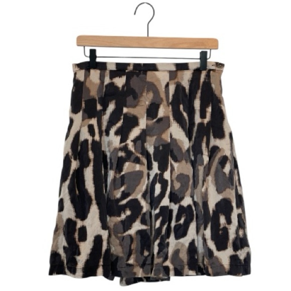 Weekend MaxMara Beige and Black Leopard-Print Short Skirt, 100% Silk, US 6 - Picture 2 of 15